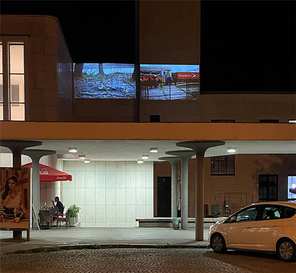 Čardak/çardak v praznini