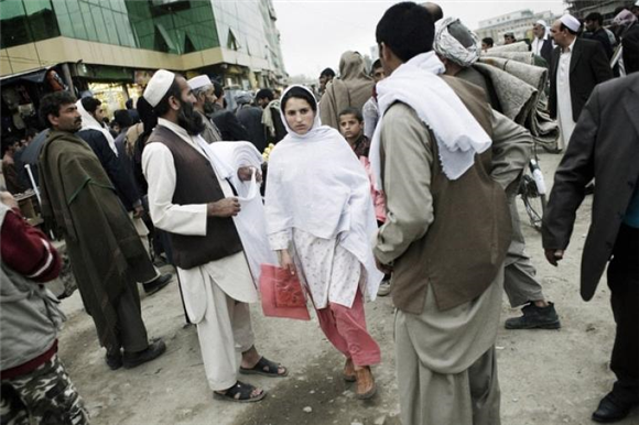 Manca Juvan Hessabi: AFGANISTAN - (NE)OBIČAJNA ŽIVLJENJA