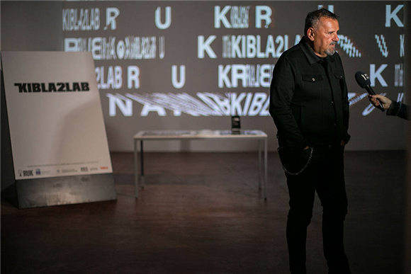 ODPRTJE KIBLA2LAB