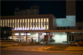 Čardak/çardak v praznini