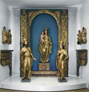 Figura in ornament