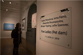 Five Ladies (Pet dam)