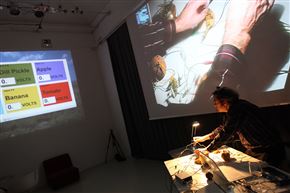 Gordon Monahan: Theremin Pendulum