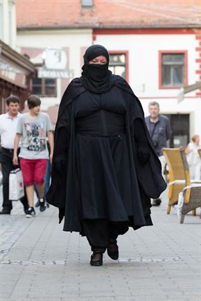 Nikoli več ne bom govorila o vojni