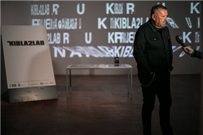 ODPRTJE KIBLA2LAB