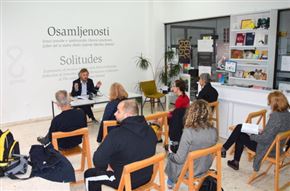 OSAMLJENOSTI. Izrazi tesnobe v "prekmurski&" likovni umetnosti (Izbor iz stalne zbirke Galerije Murska Sobota)