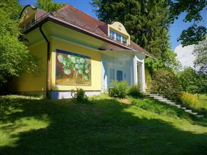 Pod lupo z Zbirko UGM / Hortenzije I Arboretum Volčji Potok